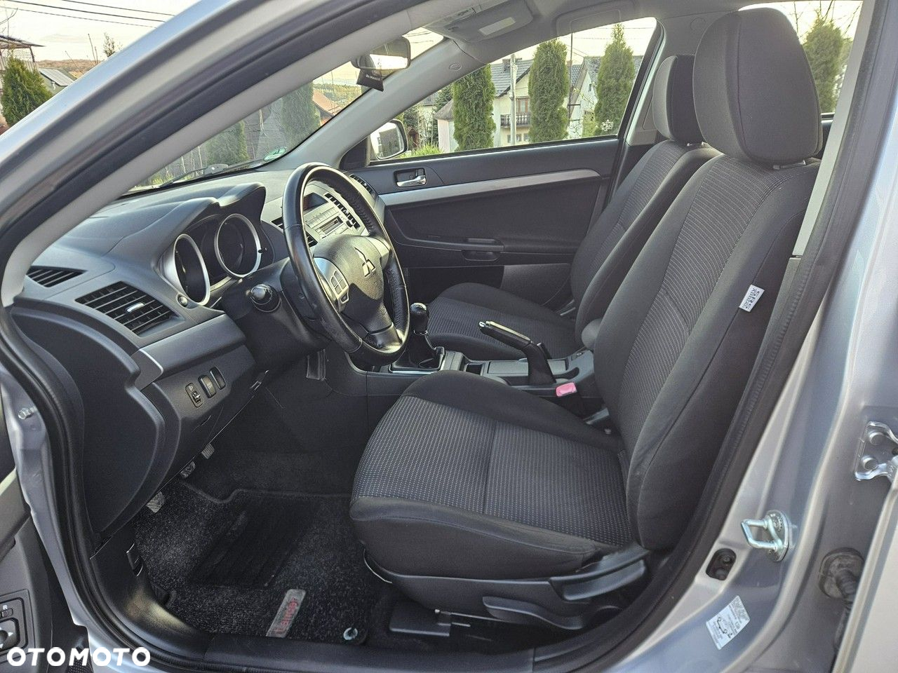Mitsubishi Lancer 1.5 Inform - 20