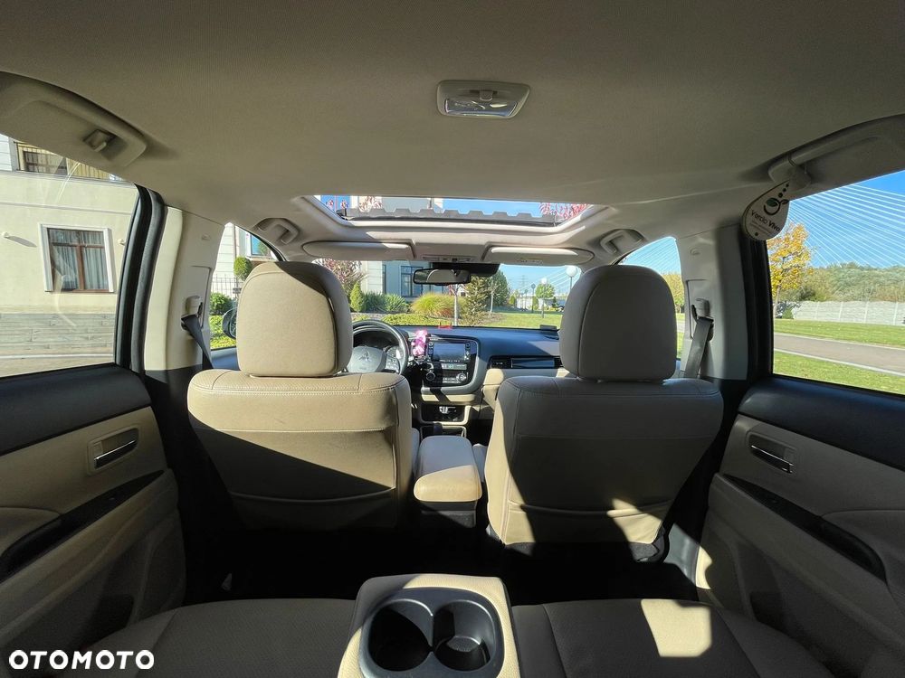 Mitsubishi Outlander - 29