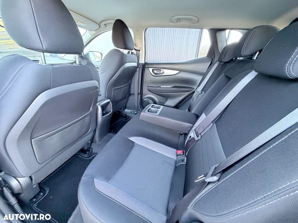 Nissan Qashqai 1.6 DCI Xtronic N-Connecta - 14