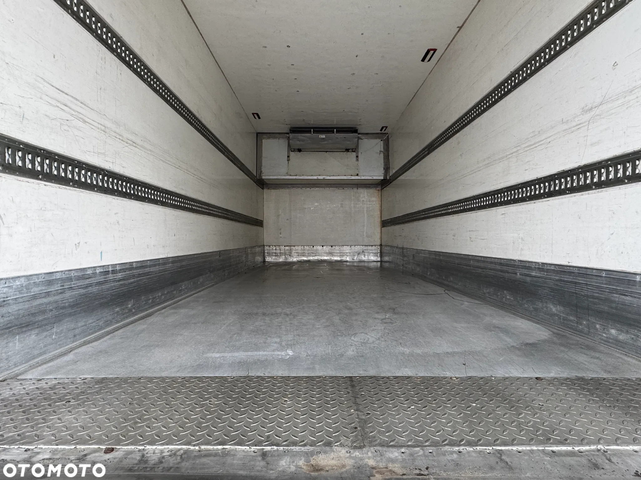 Iveco EUROCARGO - 10