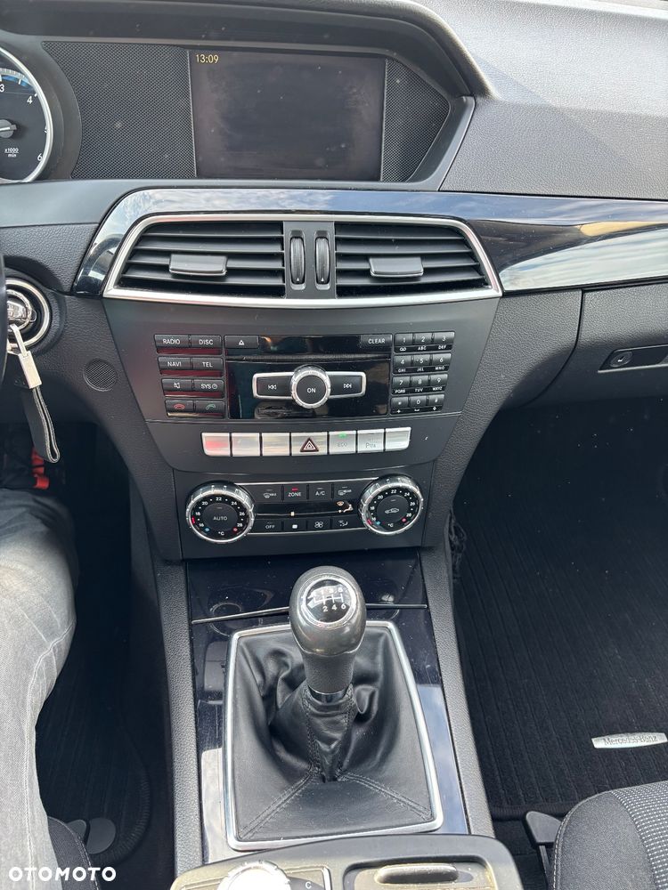 Mercedes-Benz Klasa C 220 CDI DPF BlueEFFICIENCY - 9
