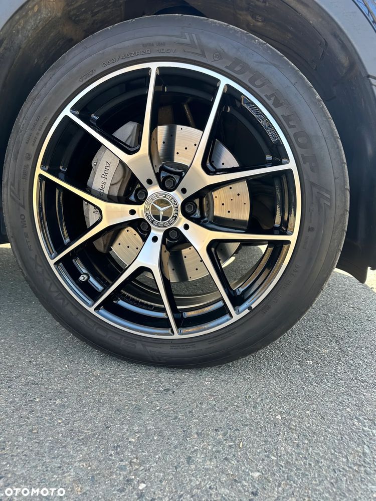 Mercedes-Benz GLC - 30