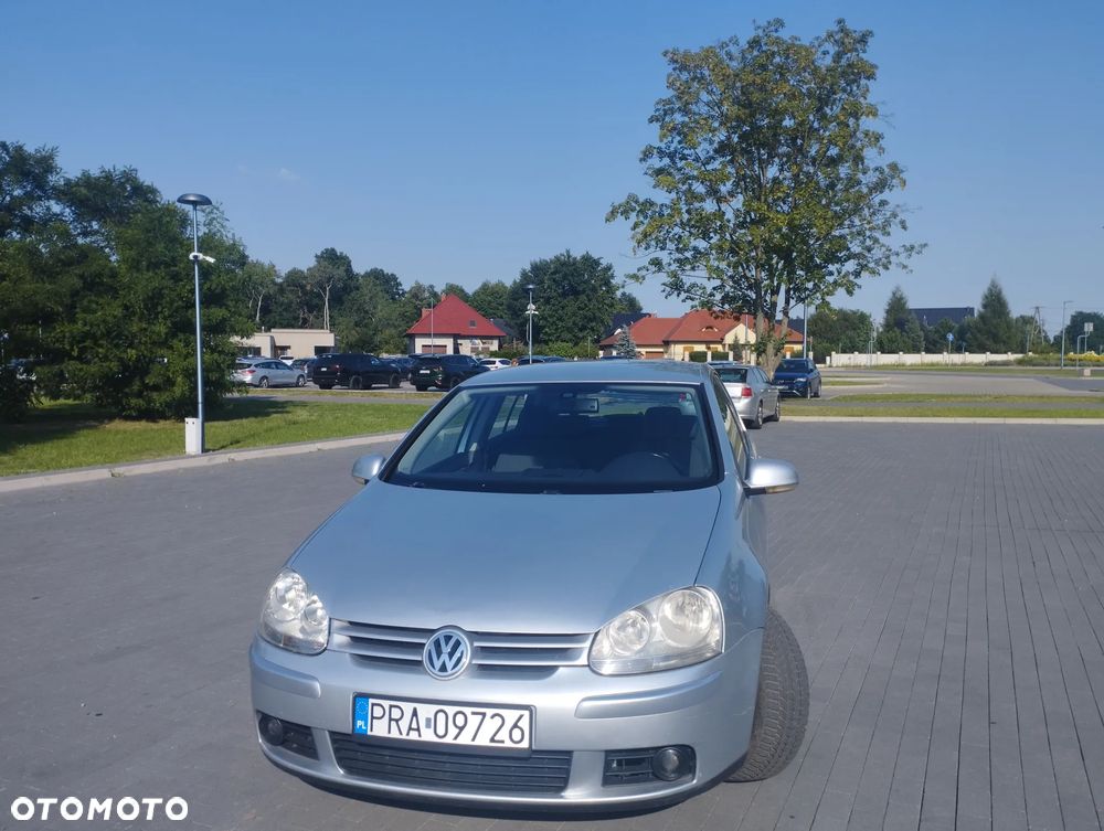 Volkswagen Golf - 1