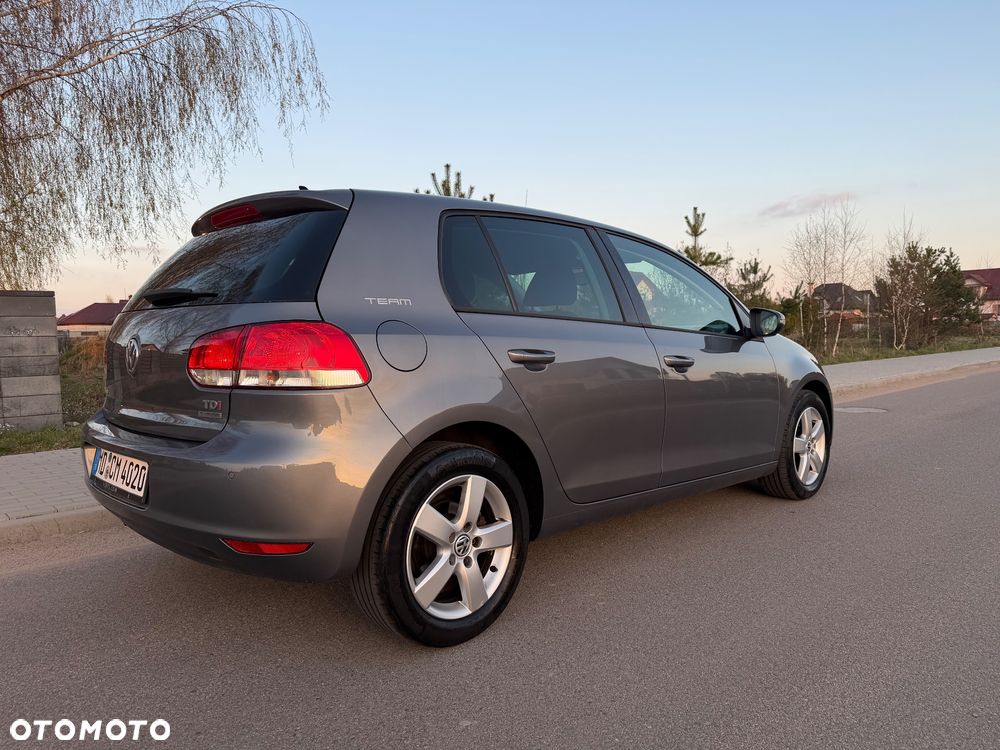Volkswagen Golf 1.6 TDI DPF BlueMotion Technology Team - 15