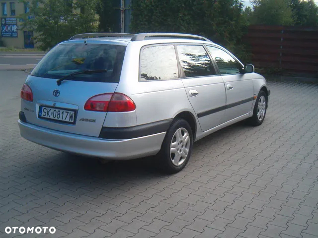 Toyota Avensis 1.8 VVT-i Terra Plus - 10