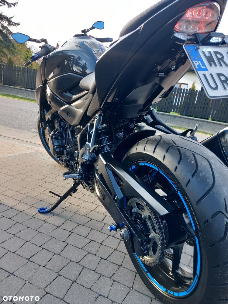 Suzuki GSX - 12