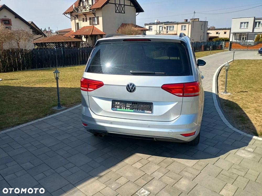 Volkswagen Touran 2.0 TDI SCR DSG Comfortline - 6