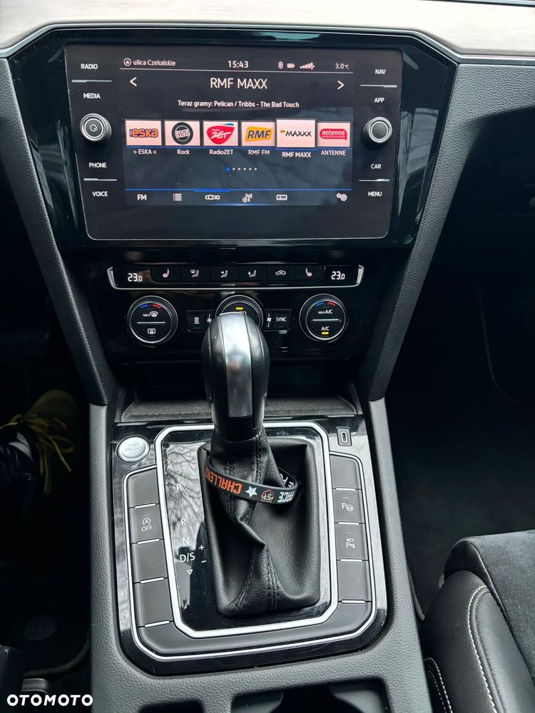 Volkswagen Passat 2.0 TDI SCR DSG Elegance - 30