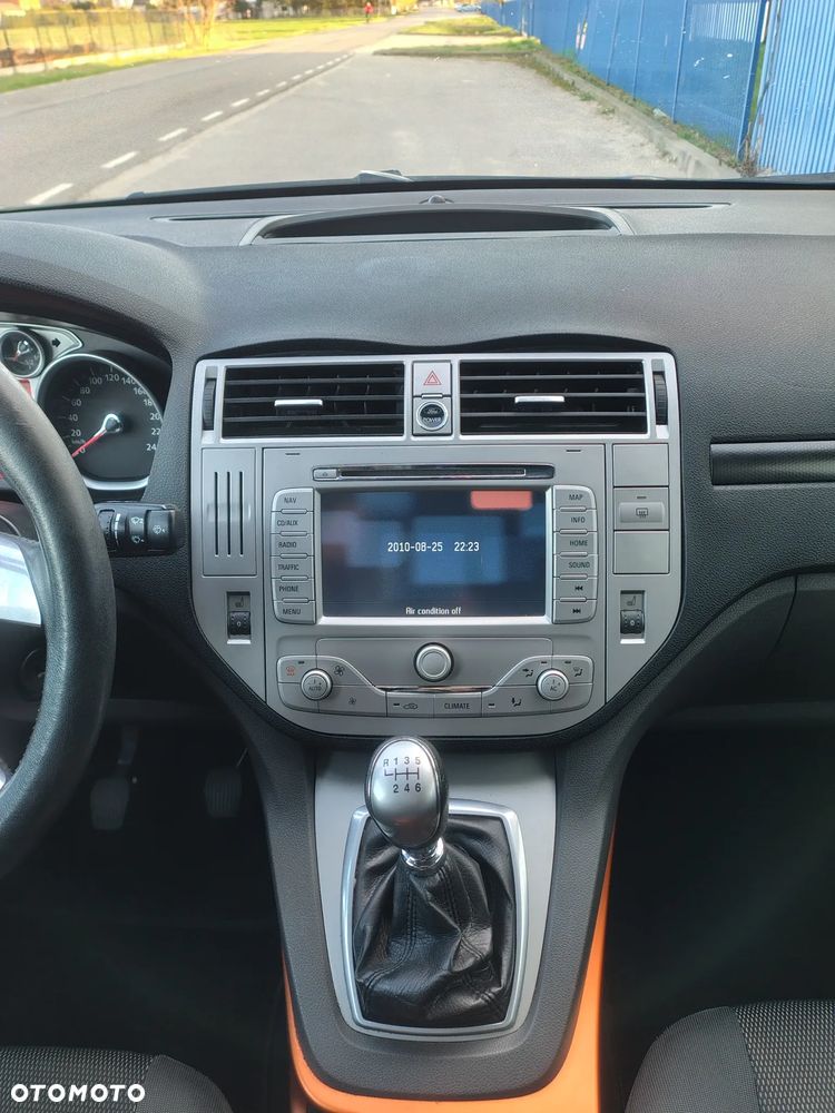 Ford Kuga 2.0 TDCi 2x4 Titanium - 17