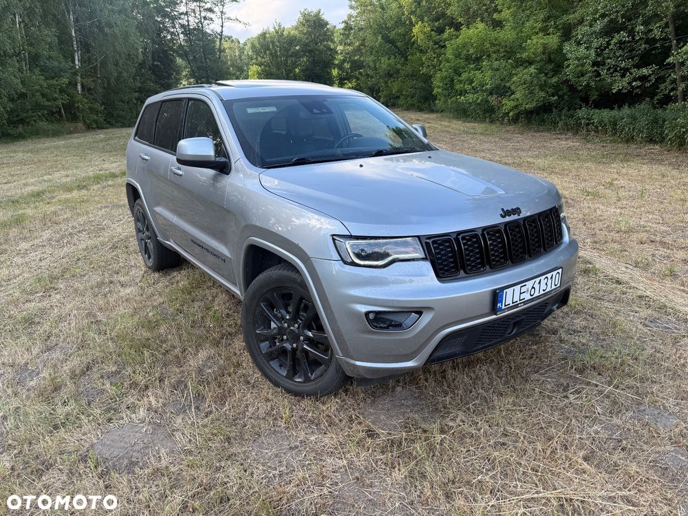Jeep Grand Cherokee - 1