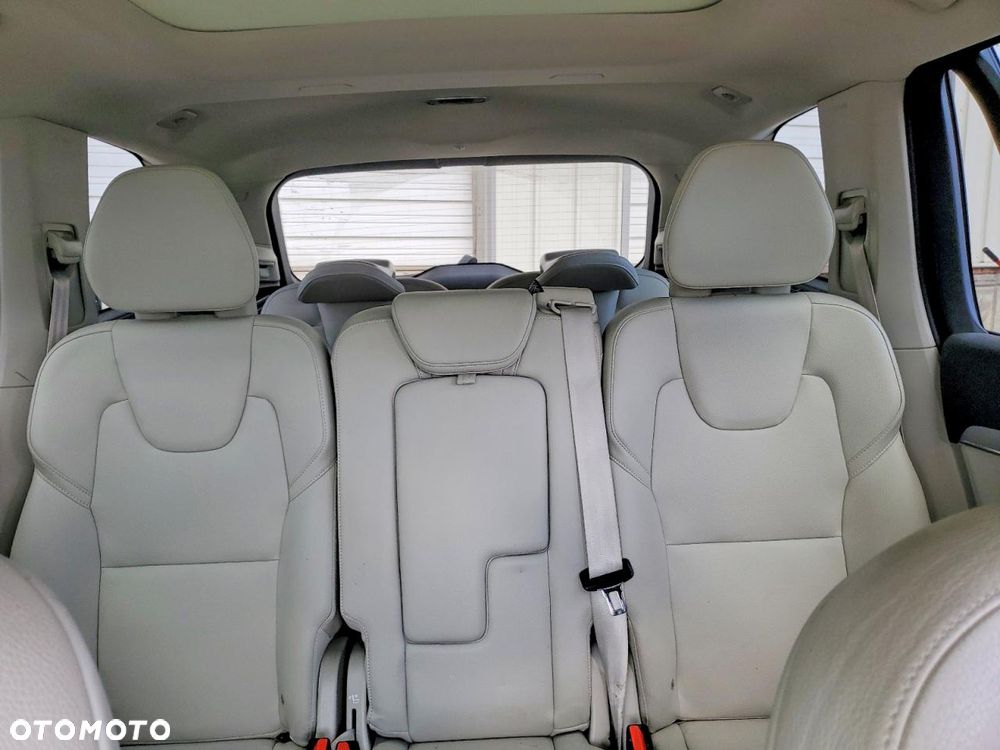 Volvo XC 90 - 11