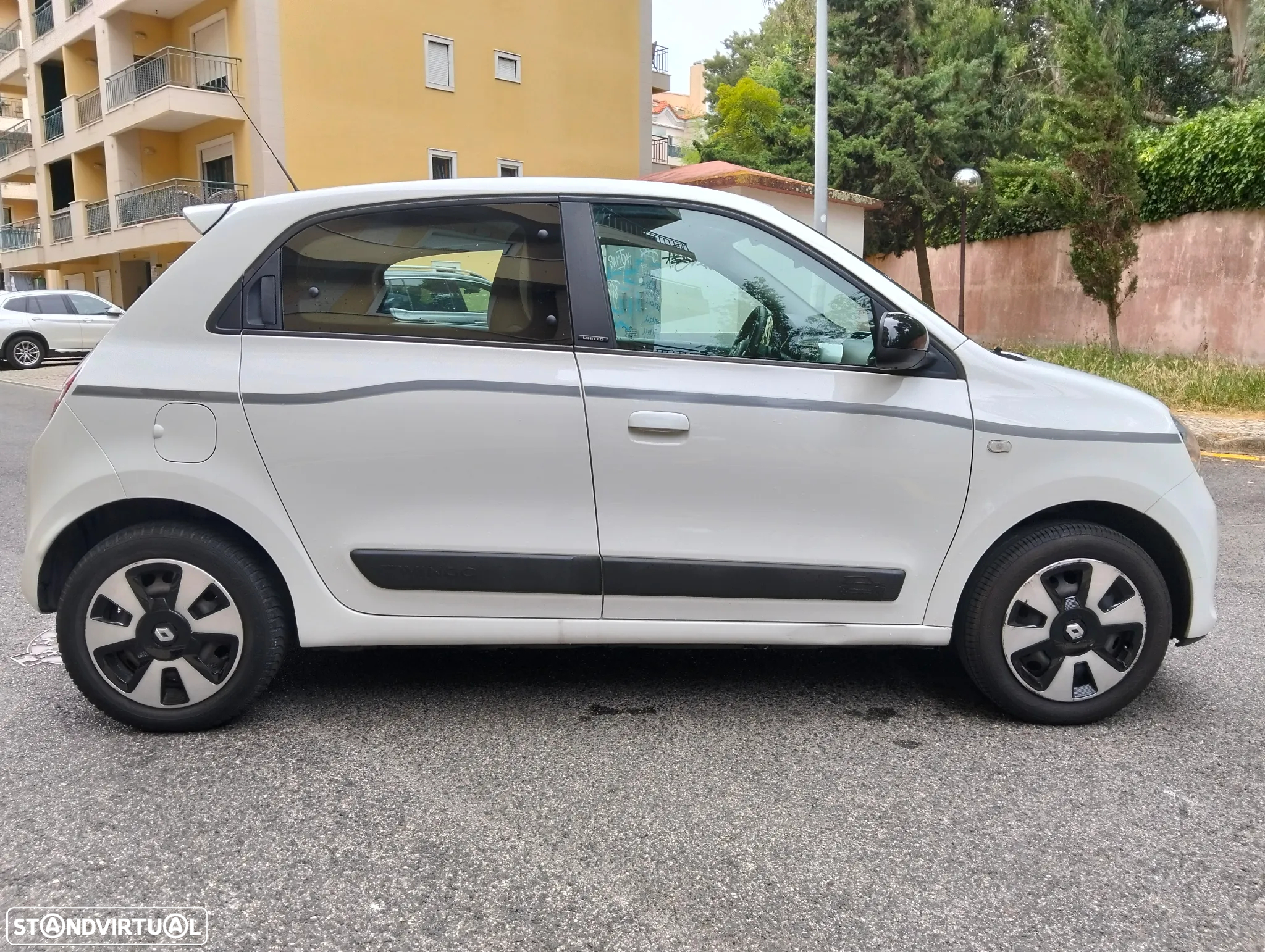 Renault Twingo 1.0 SCe Limited - 11