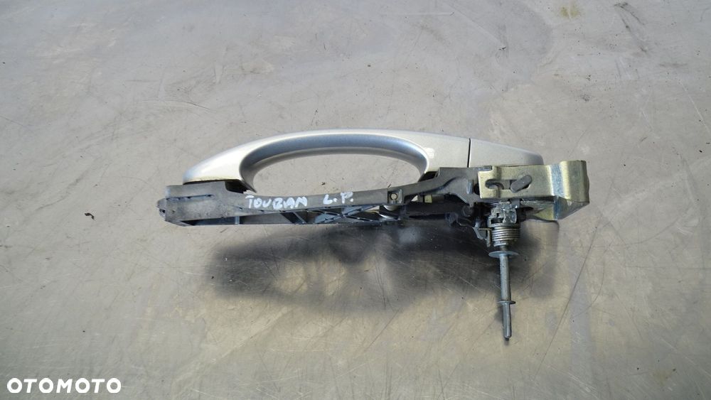 KLAMKA LEWA PRZEDNIA ZEWNĘTRZNA VOLKSWAGEN TOURAN 2.0TDI 1T0839885A - 1