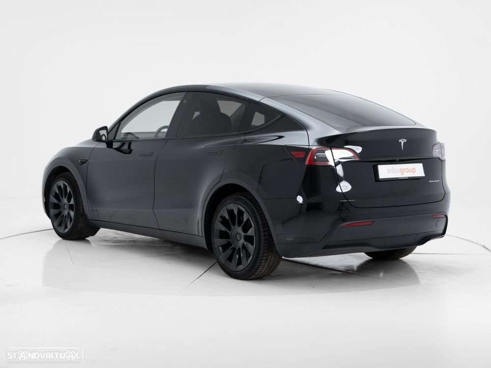 Tesla Model Y Long Range Dual Motor AWD - 5