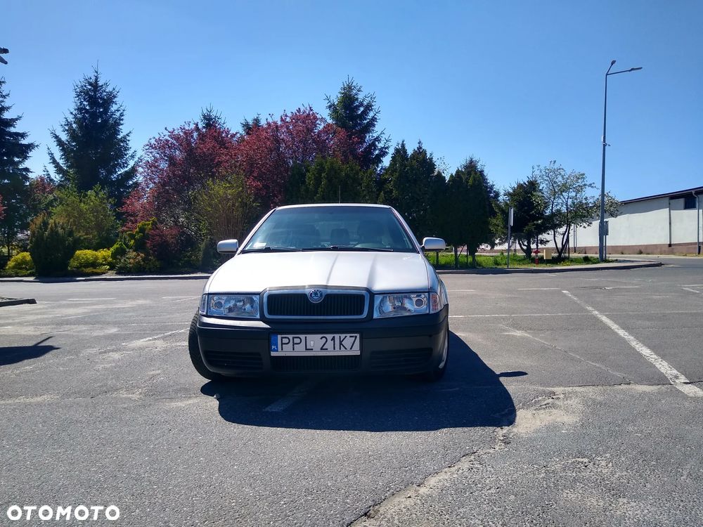 Skoda Octavia 1.6 Tour - 1