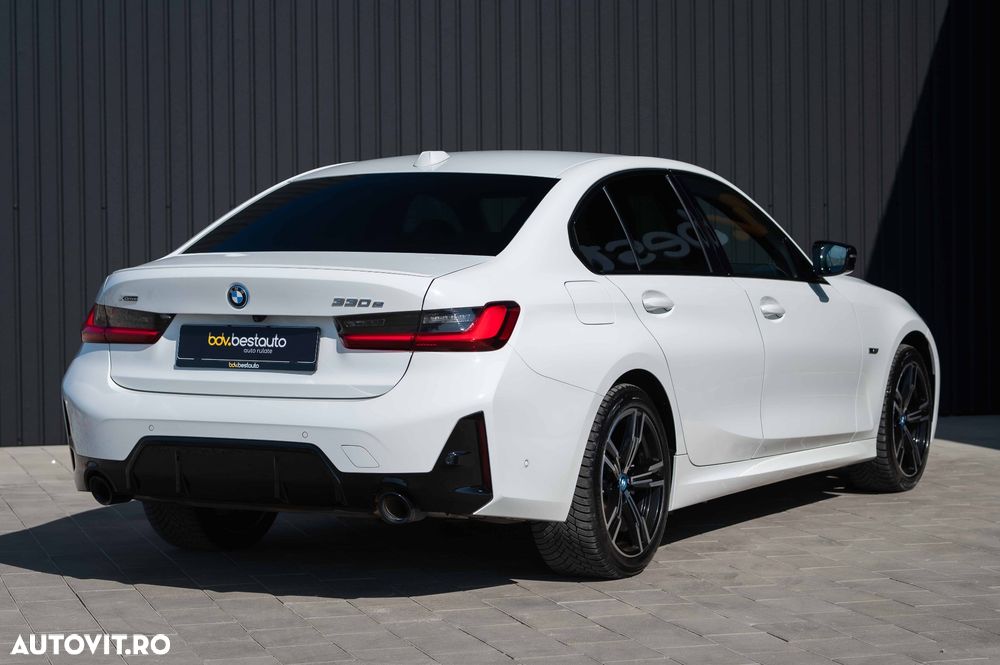 BMW Seria 3 330e xDrive Aut. M Sport - 37