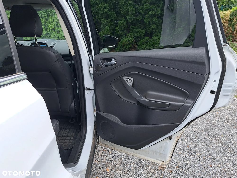 Ford Kuga 2.0 TDCi 2x4 Business Edition - 16