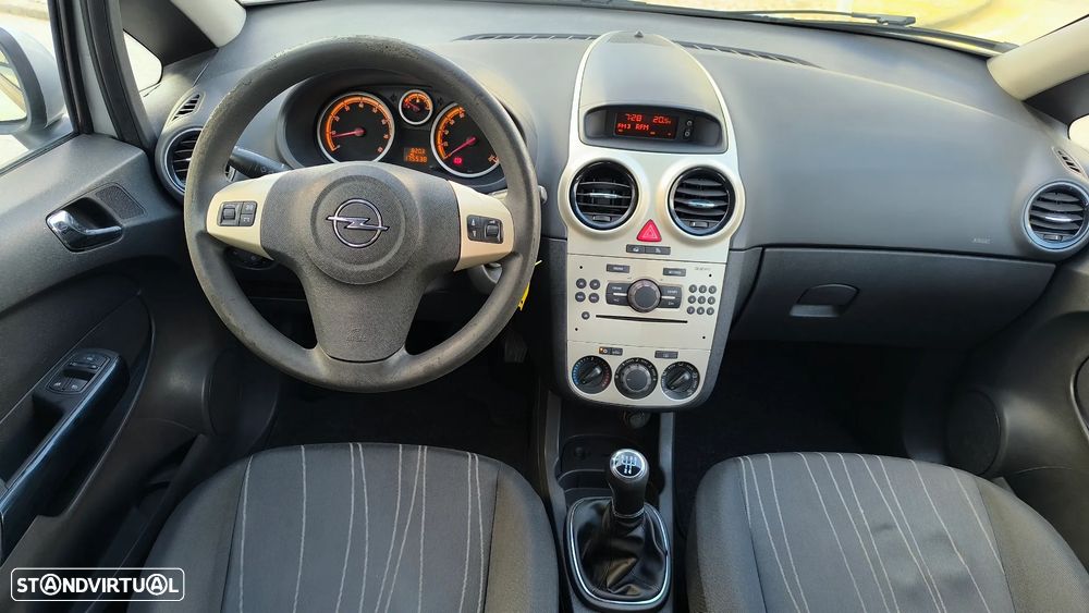 Opel Corsa 1.2 Cosmo - 36