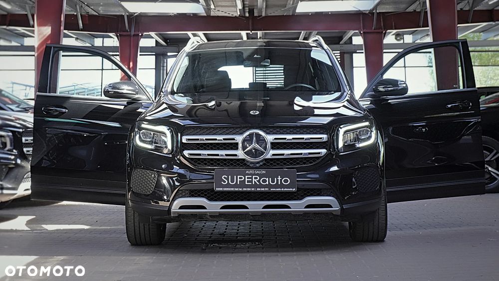 Mercedes-Benz GLB 200 7G-DCT - 4