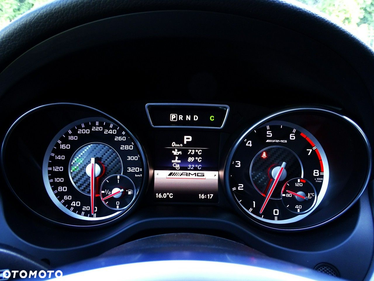 Mercedes-Benz GLA - 28