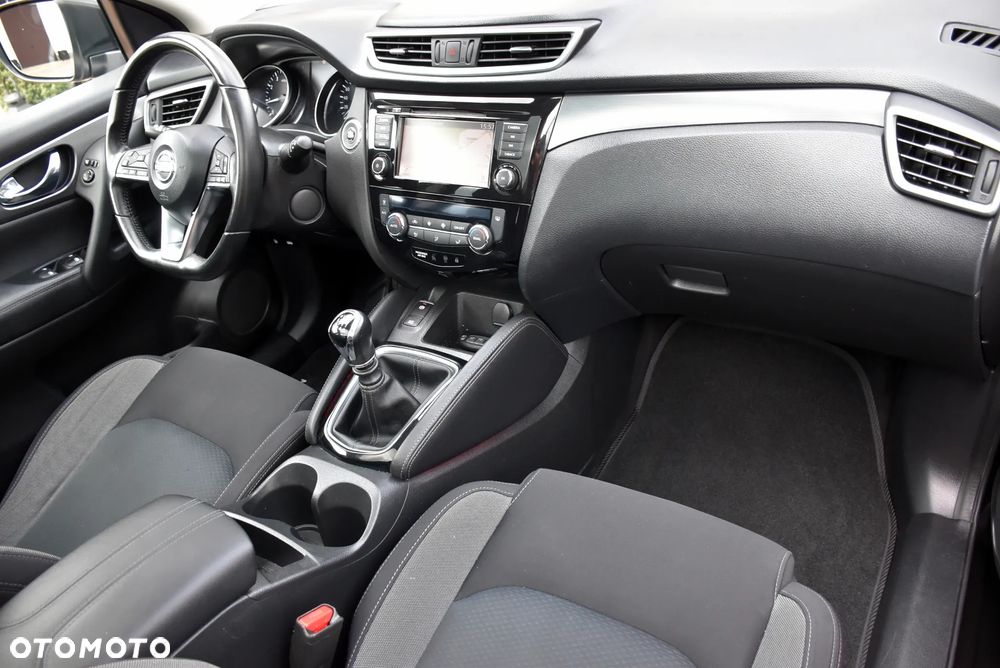 Nissan Qashqai 1.3 DIG-T N-Connecta - 6