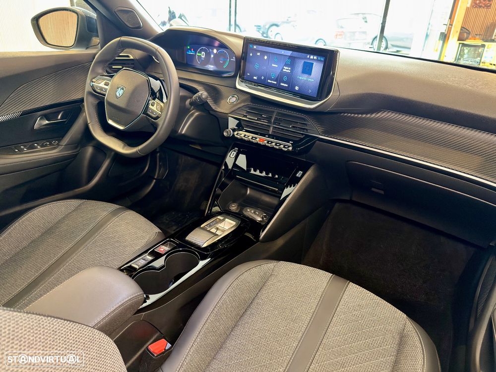 Peugeot e-2008 Allure - 39