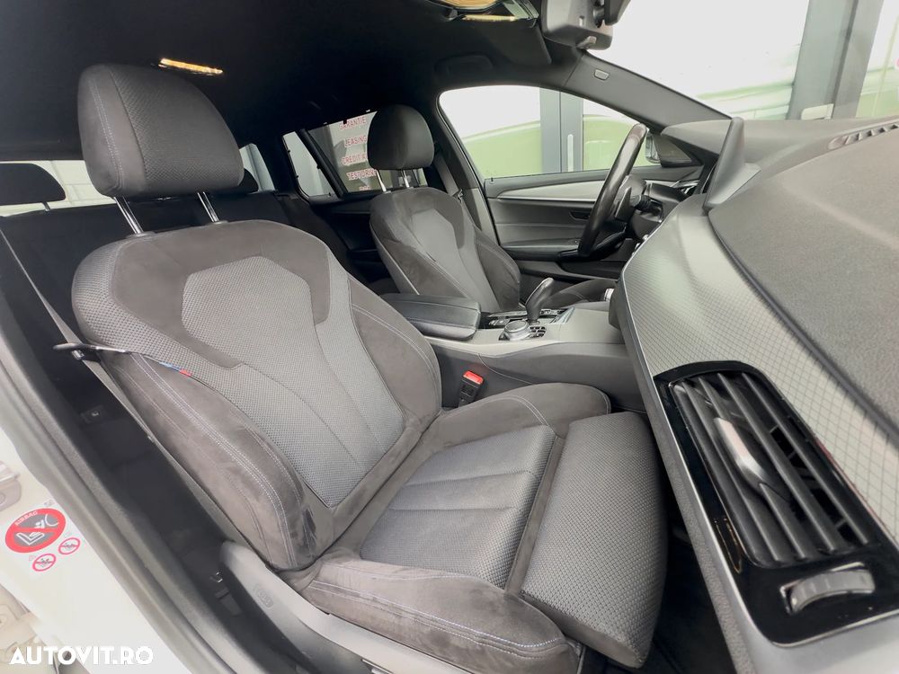 BMW Seria 5 530d xDrive AT - 30