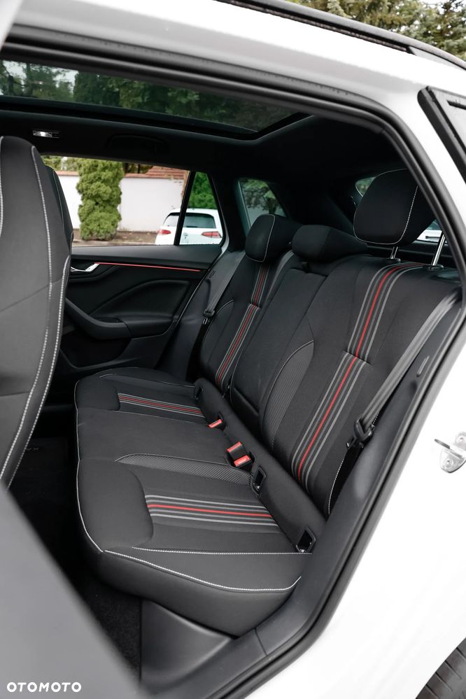 Skoda Kamiq 1.5 TSI Monte Carlo DSG - 12
