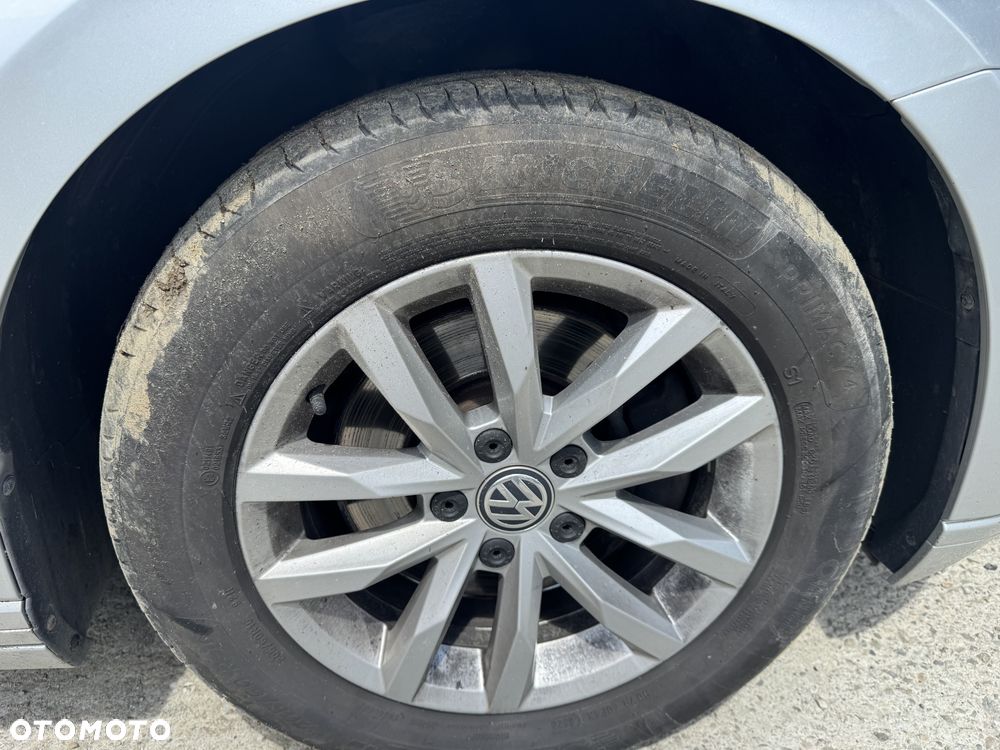 Volkswagen Passat 2.0 TDI SCR Comfortline DSG - 10
