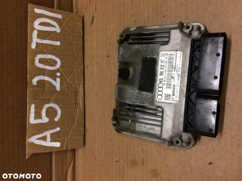 AUDI A4 A5 KOMPUTER 03L906018 HT