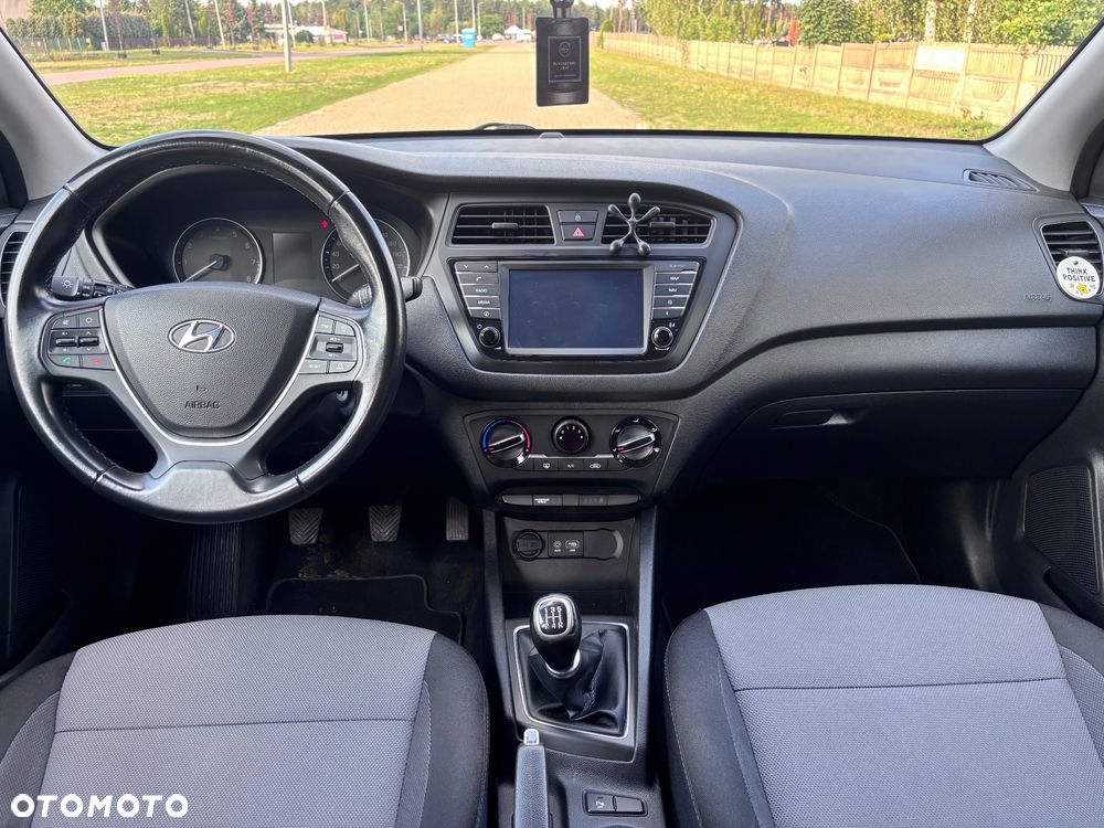 Hyundai i20 1.2 Comfort - 13
