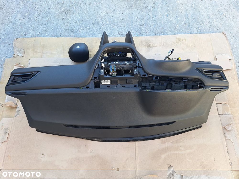 DESKA ROZDZIELCZA KONSOLA AIRBAG PODUSZKI PEUGEOT 208 2008 I - 9