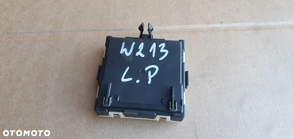 Moduł sterownik drzwi lewy przód Mercedes E-Klasa W213 A2139003909 A2139012300 A2139023805 - 4