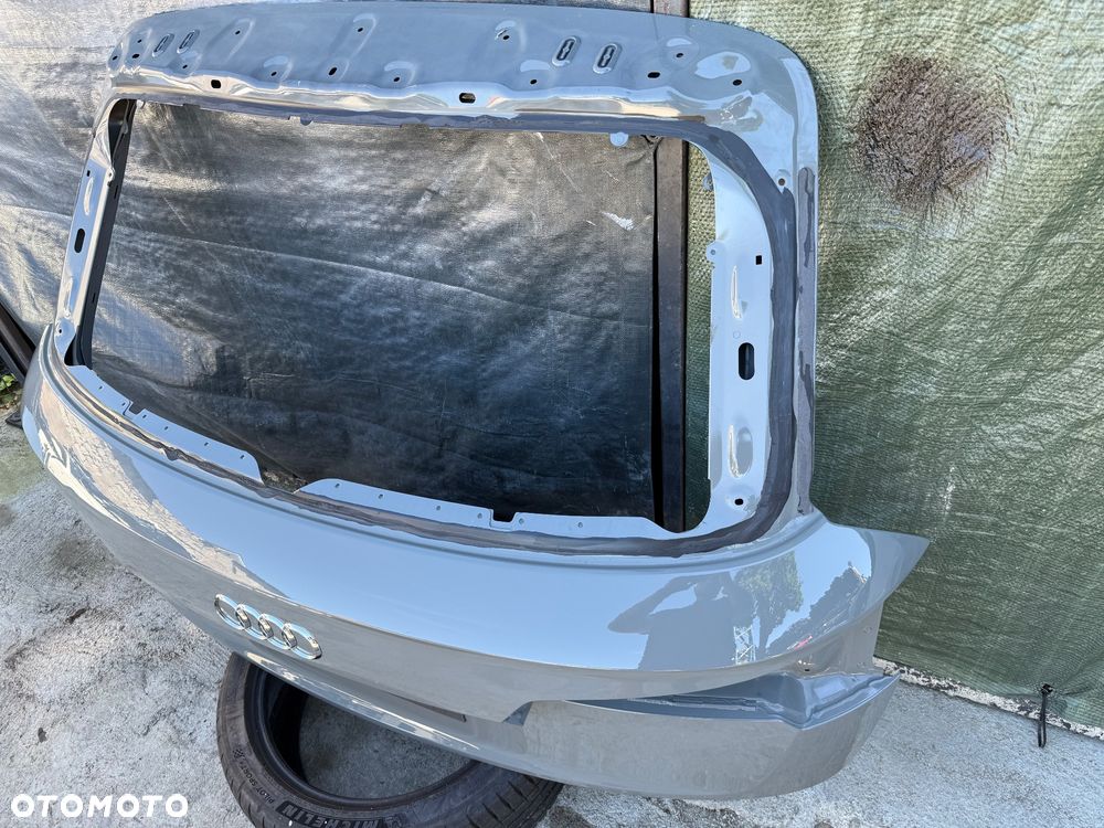 KLAPA BAGAŻNIKA TYŁ AUDI Q5 II FY 80A 80A827446 SZARA PASTELOWA LY7C - 24