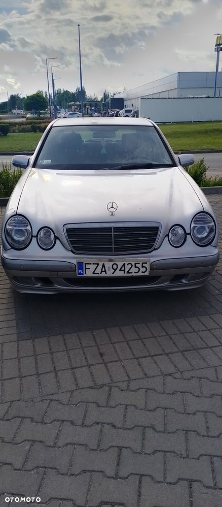 Mercedes-Benz Klasa E - 1
