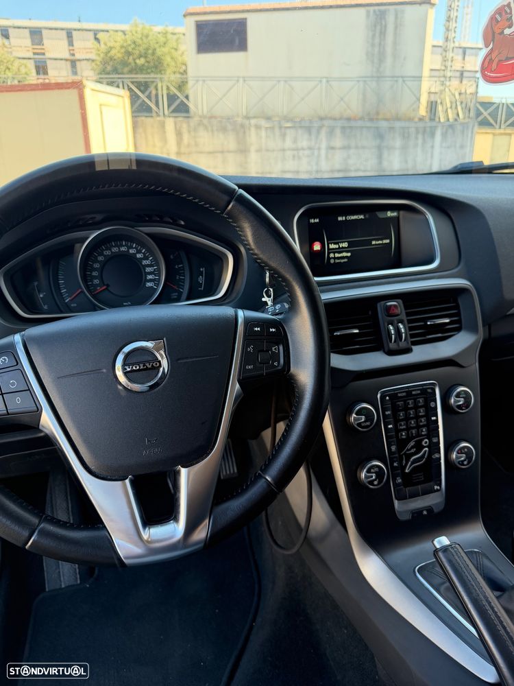 Volvo V40 D2 Kinetic - 15