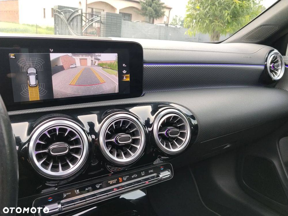 Mercedes-Benz CLA 200 d Progressive - 26