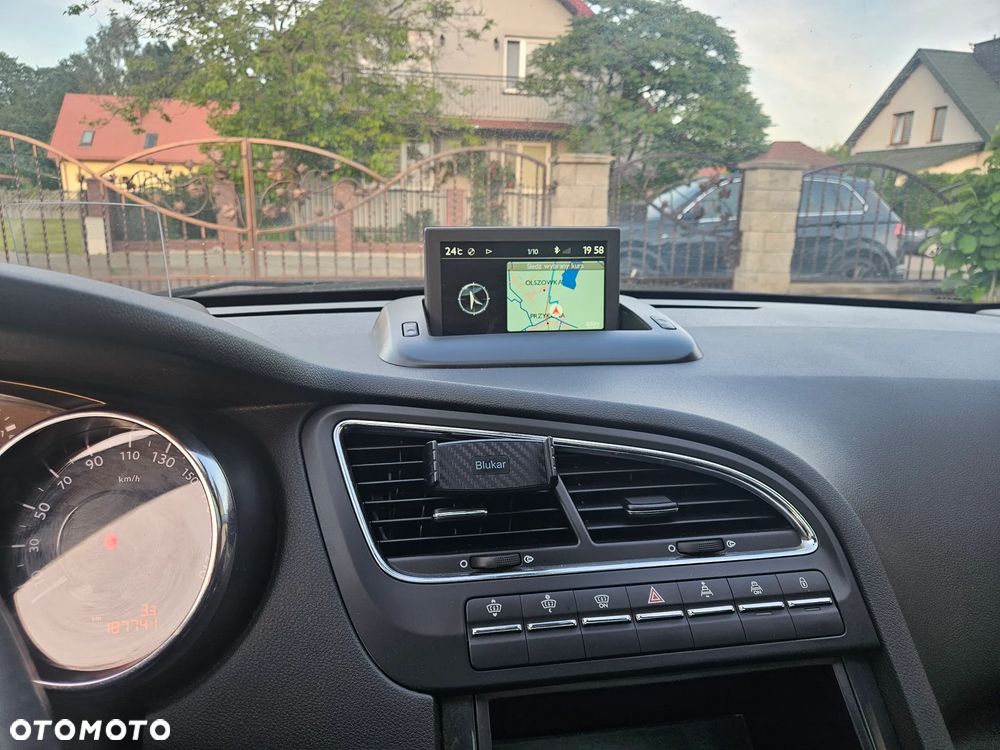Peugeot 5008 HDI 115 Active - 22