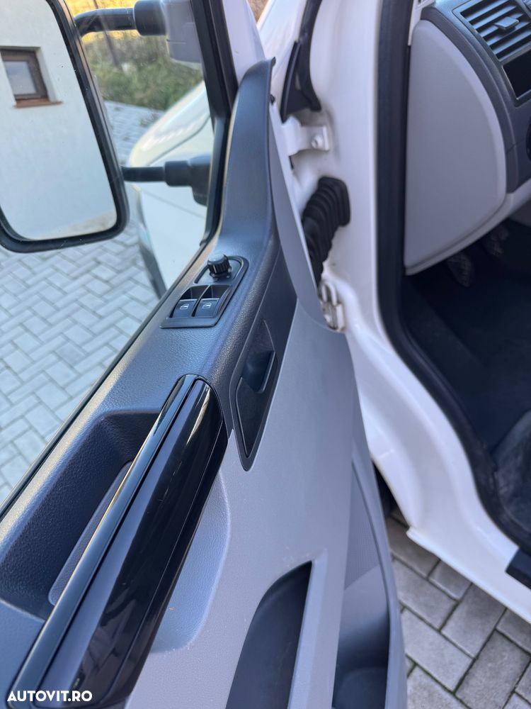 Volkswagen Transporter - 10