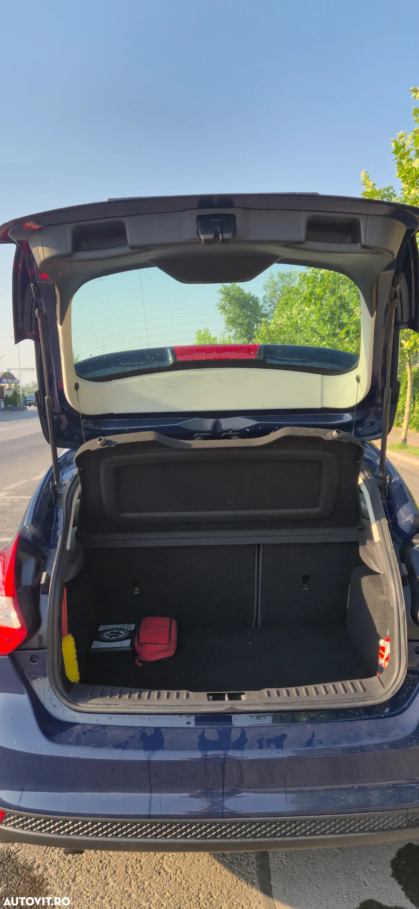 Ford Focus 1.6 TDCi DPF Start-Stopp-System Ambiente - 9