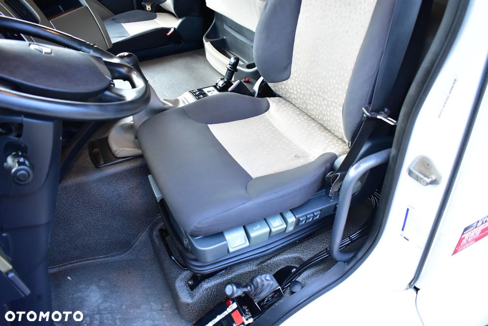 Renault Kerax 460 DXI Wywrotka 3-Str. 8x4 / Euro 5/ Manual/ Bordmatic/ Lander/Premium/ Sprowadzony z Austrii ! - 32