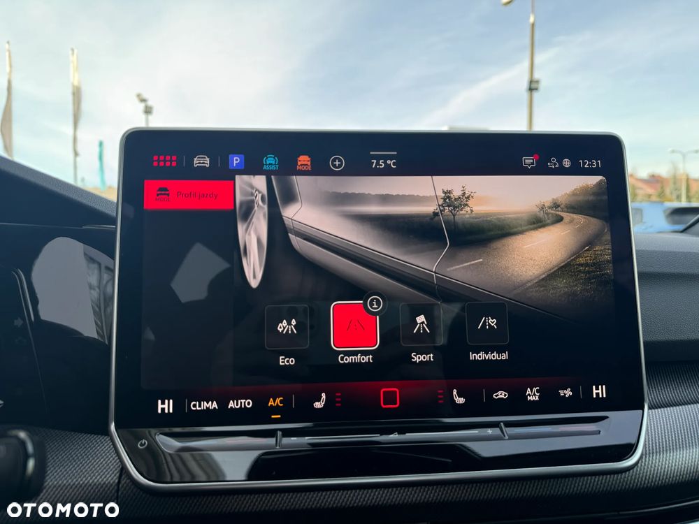 Volkswagen Golf - 22