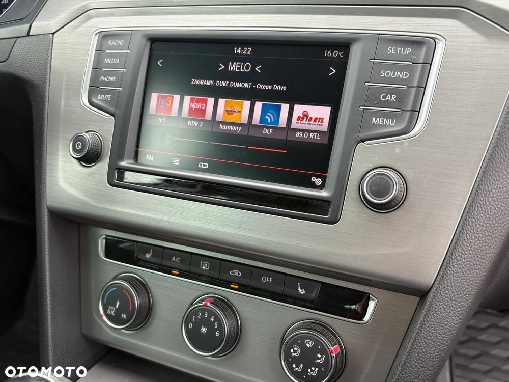 Volkswagen Passat Variant 1.6 TDI SCR BlueMotion Trendline - 16