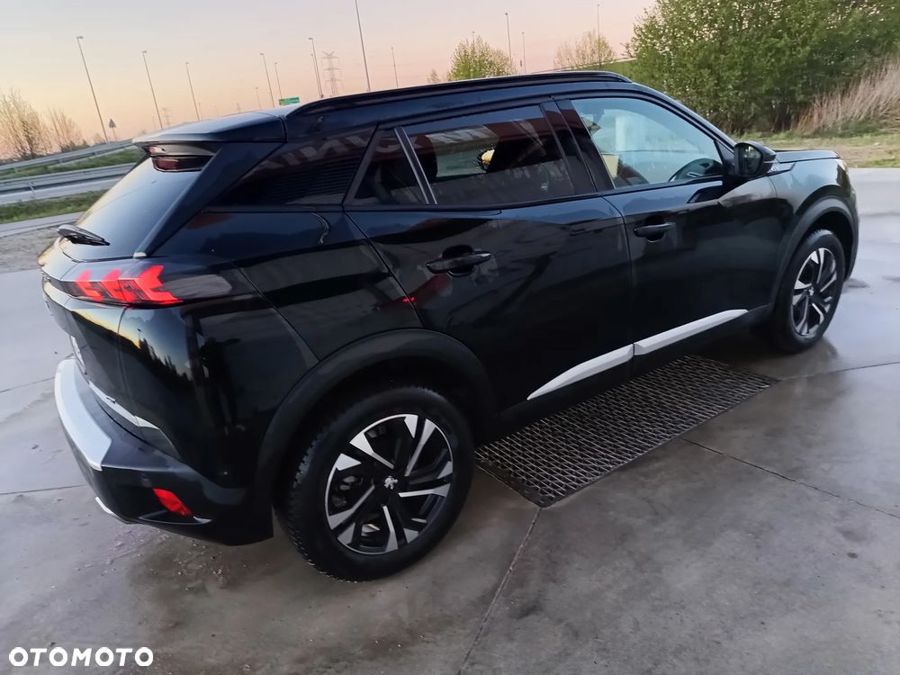 Peugeot 2008 PureTech 130 EAT8 GT Pack - 9