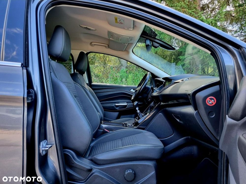Ford Kuga 1.5 EcoBoost 2x4 Titanium - 11