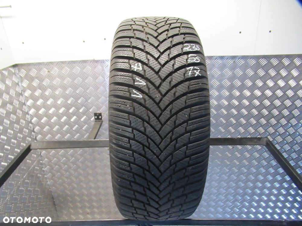 1x Firestone Winterhawk 4 235/55/17 103V nr.711 23rok 8,2mm - 1
