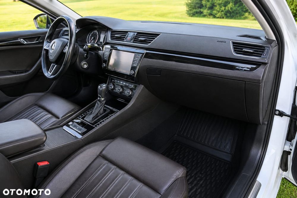 Skoda Superb 2.0 TDI L&K DSG - 9