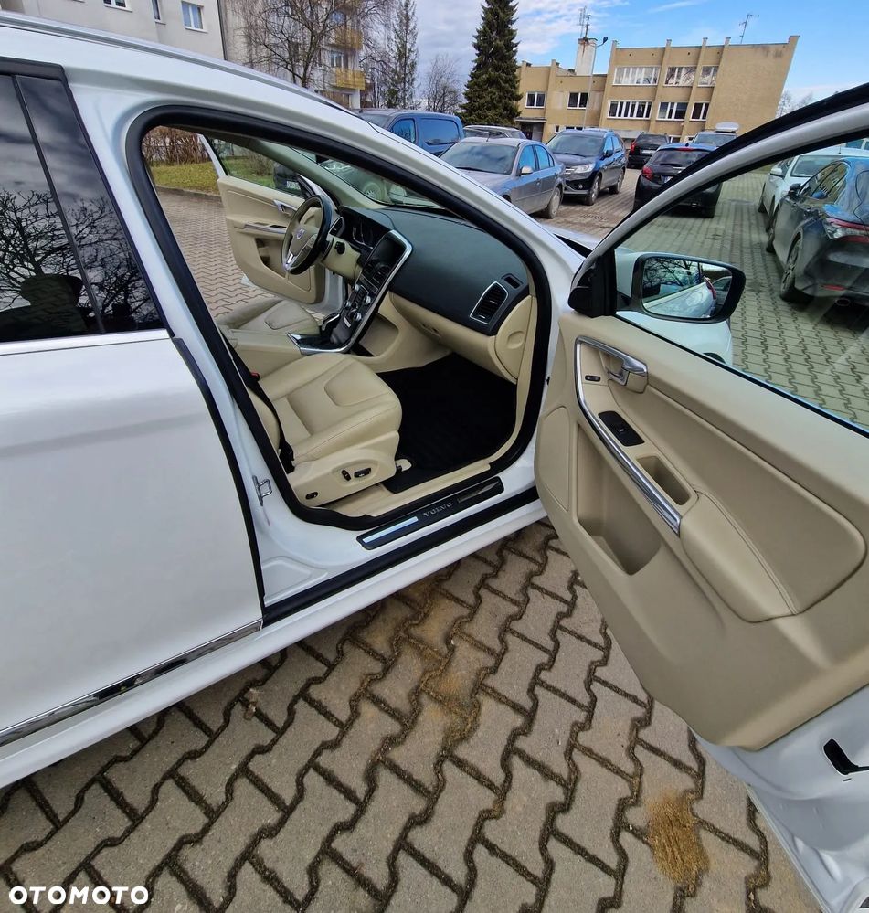 Volvo XC 60 T6 AWD Momentum - 7