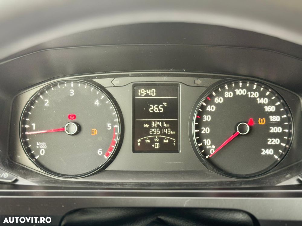 Volkswagen Transporter - 9