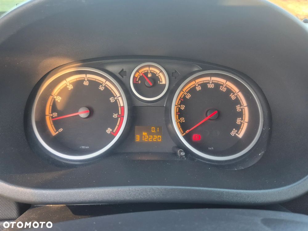Opel Corsa 1.4 16V Enjoy - 11
